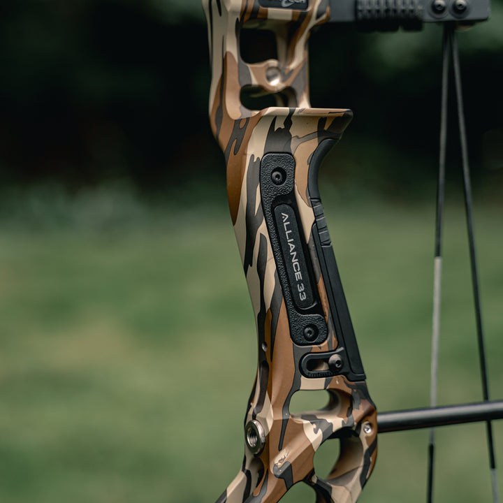Bowtech Alliance 33 Compound Bow